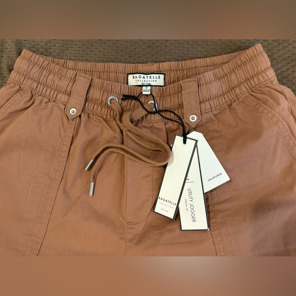 NWT Bagatelle NY Collection Khaki Rust Utility Jogger w/ Drawstring Waist - 6 - Picture 2 of 11